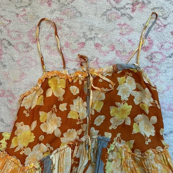 BOHO FLORAL FLOWY AND STRAPPY DRESS - Picture 3 of 5